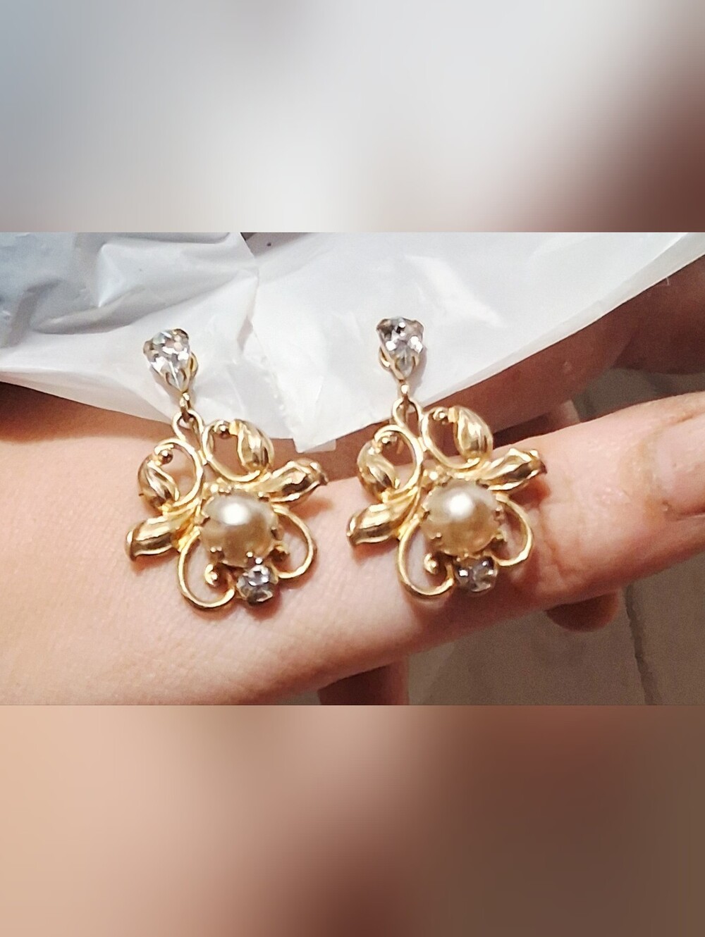 Vintage AMCO 12K Gold Filled Faux Pearl & Rhinestone Screw-Back Drop Earrings